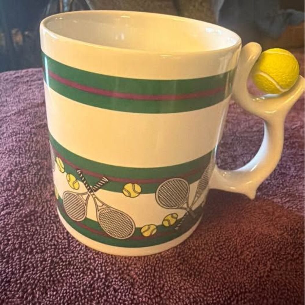 RPM Tennis Mug with Rolling Tennis Ball Handle 

Serve!